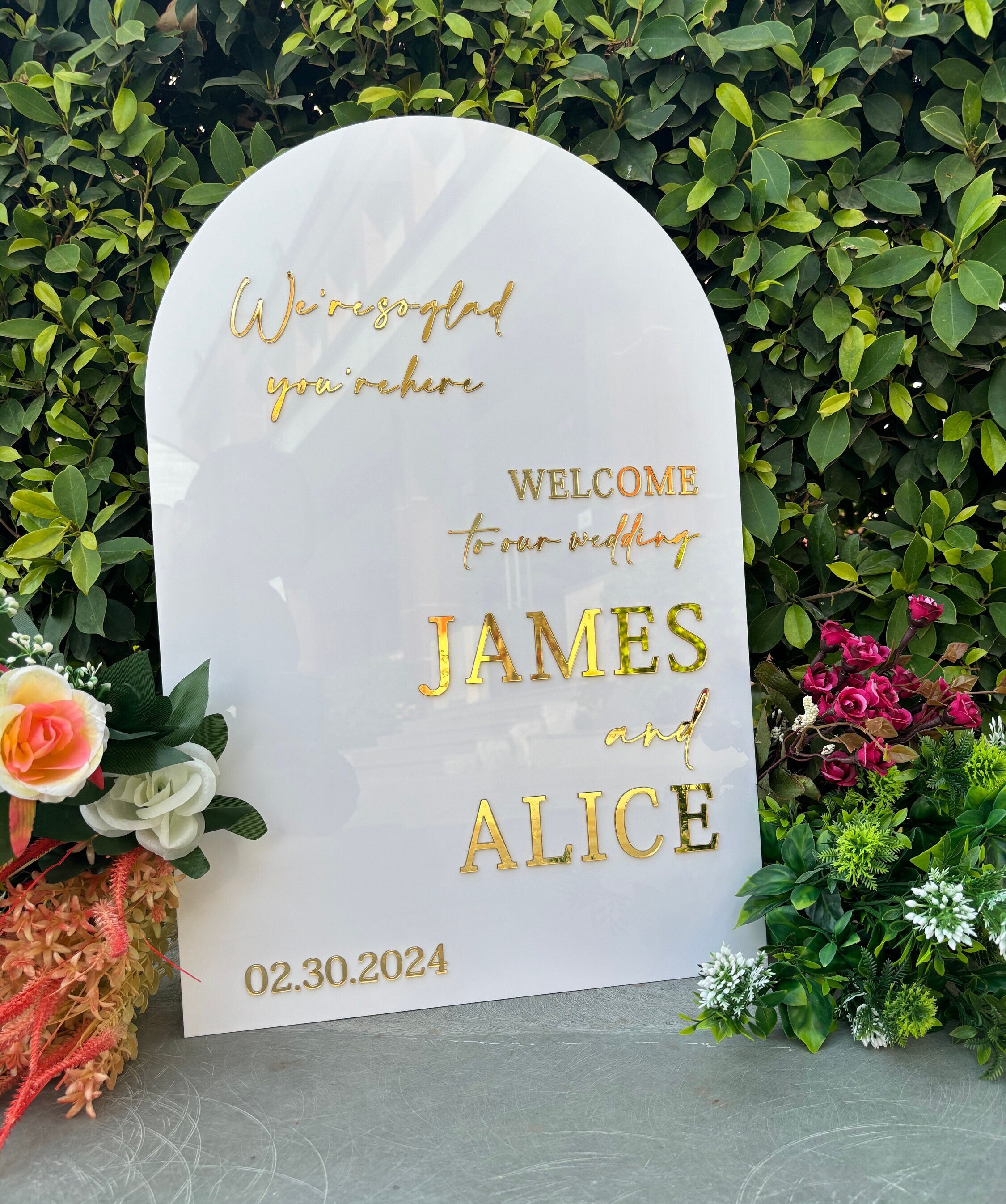 Modern Arch Wedding Welcome Sign: White Acrylic with 3D Gold Names