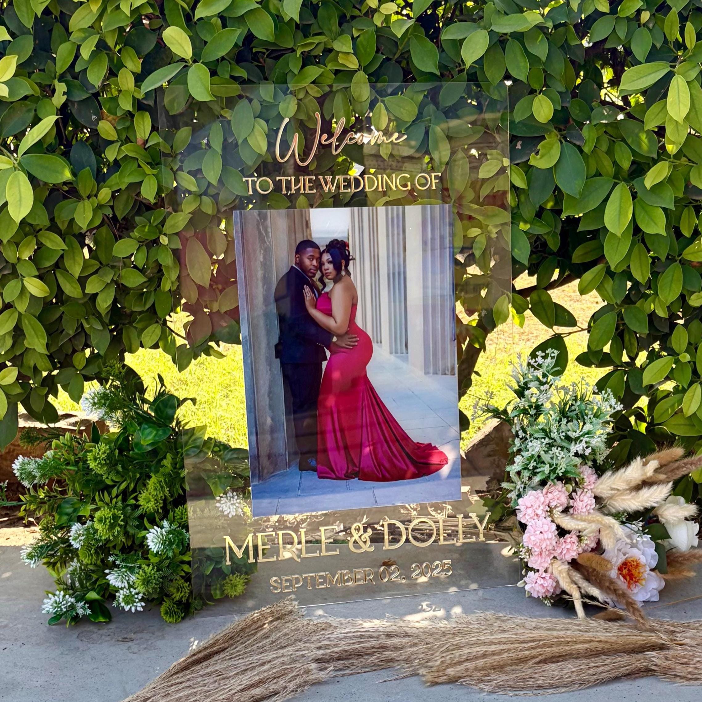 Acrylic Photo Wedding Welcome Sign: Gold Headings