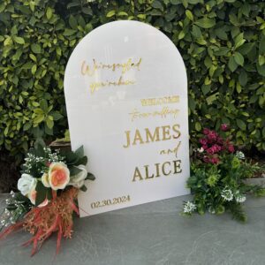 Modern Arch Wedding Welcome Sign: White Acrylic with 3D Gold Names