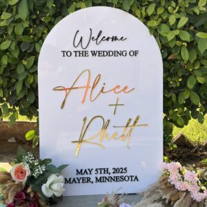 Modern Arch Wedding Welcome Sign: White Acrylic with 3D Gold Names